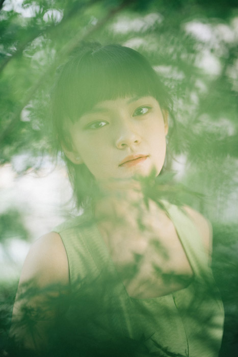 文淇清纯甜美春日时尚写真照