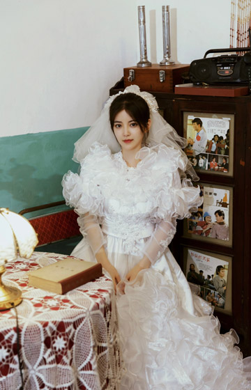 朱丹妮梦幻婚纱写真照片