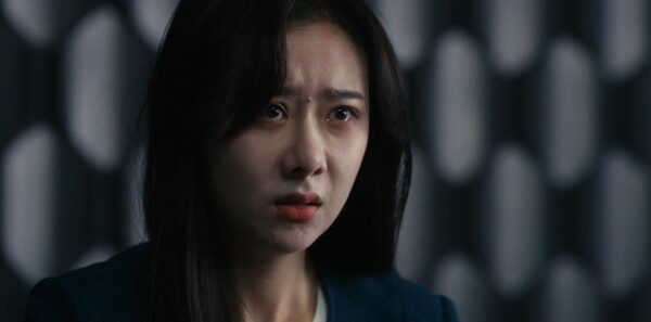 剥茧第10集剧照